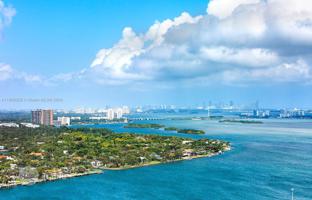 3-bedroom apartments in condo 152 m² in Edgewater (Florida) for $1,950,000