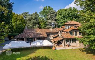 7-bedroom mansion in Milan for 3,200,000 €