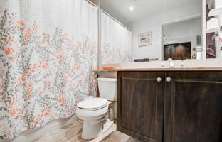 2-bedroom apartment in Old Toronto for C$870,000