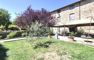 5-bedroom villa 550 m² in Radicofani for 950,000 €