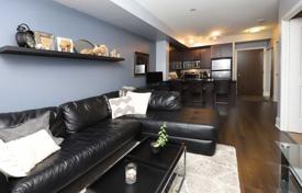Apartment – Front Street West, Old Toronto, Toronto,  Ontario,   Canada for C$710,000