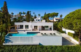 Villa with a view of the mountains and the golf course, Marbella for 3,900,000 €