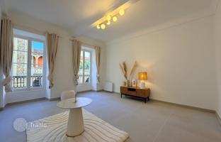 Renovated apartment in Nice, Côte d'Azur, France for 250,000 €