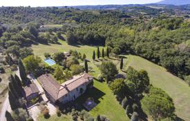Estate with a guest house, a swimming pool, an olive grove and a forest in Citta della Pieve, Umbria, Italy for 2,350,000 €