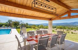 7-bedrooms detached house in Gordes, France for 3,340 € per week