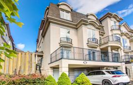 Terraced house – North York, Toronto, Ontario,  Canada for 853,000 €