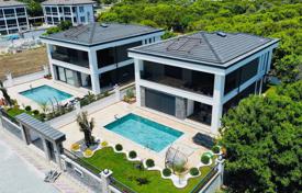 4-bedroom villa 250 m² in Camyuva for 54,214,000 TRY