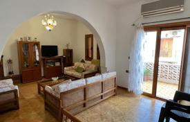 2 bedroom apartment with sea views in the center of Elοunda for 250,000 €