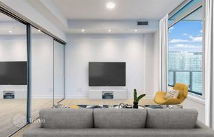 3-bedroom apartment in Lake Shore Boulevard West for C$1,319,000