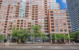 7-bedroom apartment in Bay Street for C$1,164,000