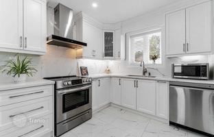 9-bedroom house in York for C$1,984,000