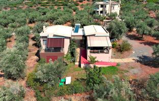 Two-storey house with sea and mountain views in Kalamata, Peloponnese, Greece for 510,000 €