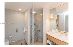 2-bedroom apartments in condo 139 m² in Collins Avenue for $1,040,000