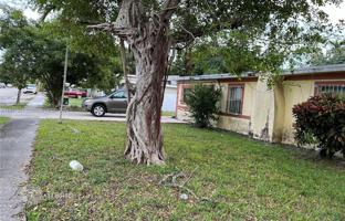 3-bedroom house 152 m² in North Miami for $565,000