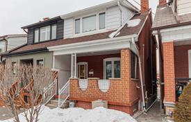 Terraced house – York, Toronto, Ontario,  Canada for C$1,260,000