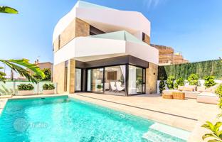 3-bedroom villa 159 m² in Torrevieja for 469,000 €