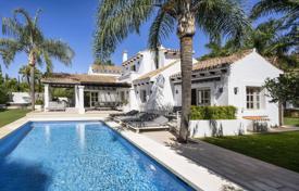 Villa for sale in Nueva Andalucia for 3,495,000 €