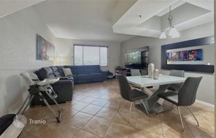 3-bedroom apartments in condo 131 m² in Davie for $375,000