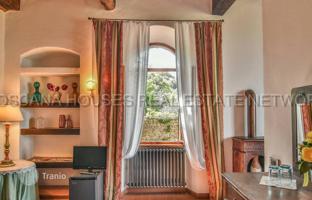 Villa 2,000 m² in Sarteano for 1,290,000 €