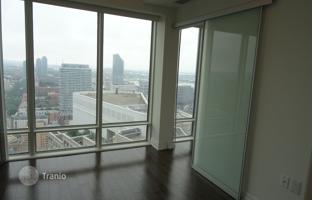 5-bedroom apartment in The Esplanade for C$1,259,000