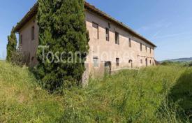 Castiglione d'Orcia (Siena) — Tuscany — Rural/Farmhouse for sale for 740,000 €