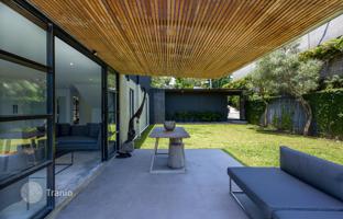 5-bedroom villa 428 m² in Canggu for $477,000