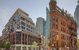 Apartment – Front Street East, Old Toronto, Toronto,  Ontario,   Canada for C$916,000