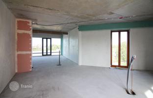 3-bedroom apartment 159 m² in Central District for 542,000 €