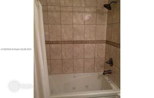 2-bedroom apartments in condo 92 m² in Doral for $329,000