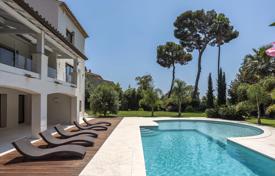 Detached house – Antibes, Côte d'Azur (French Riviera), France for 2,500,000 €