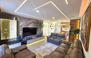 3-bedroom apartment 106 m² in Rafailovići for 321,000 €