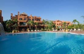 Exclusive apartment in a beachfront residential complex with waterfalls, pools and tropical gardens, Puerto Banus, Spain for 750,000 €