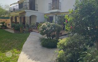 4-bedroom villa 360 m² in Orihuela Costa for 735,000 €