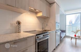 4-bedroom apartment in Yonge Street for C$902,000