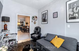 8-bedroom townhouse in York for C$1,167,000