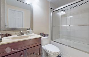 8-bedroom house in Scarborough for C$1,642,000