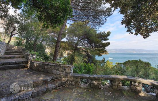 Coastal Houses For Sale In Italy Buy Beach Italian Villas By The Sea   550x352 