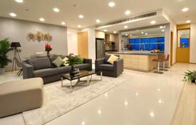 3-bedroom apartments in condo in Khlong Toei for $4,000 per week