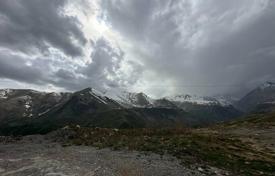 A plot of land with stunning views for $40,000