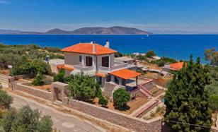 Furnished two-level villa just 230 meters from the sea, Agios Georgios, Peloponnese, Greece for 410,000 €