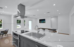 3-bedroom house 122 m² in Miami for $999,000
