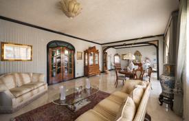 Spacious and quiet, in a residential area for 365,000 €