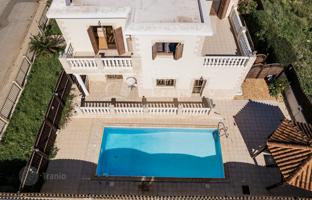 4-bedroom villa in Liopetri for 475,000 €