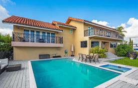 Spacious villa with a backyard, a pool, a sitting area, a terrace and a garage, Miami Beach, USA for $2,425,000