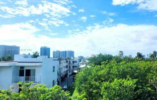 2-bedroom apartments in condo 101 m² in Miami Beach for $350,000