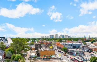 4-bedroom apartment in Heintzman Street for C$828,000