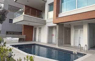 3-bedroom penthouse 171 m² in Agios Athanasios (Cyprus) for 1,080,000 €