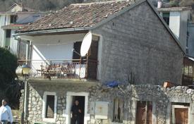 Small cottage with a balcony on the river bank, Budva, Montenegro for 750,000 €