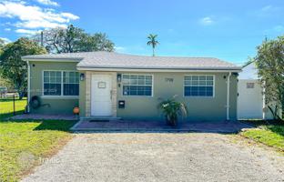 4-bedroom house 159 m² in North Miami Beach for $645,000