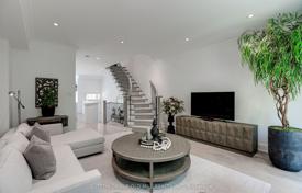 Terraced house – Etobicoke, Toronto, Ontario,  Canada for C$2,086,000